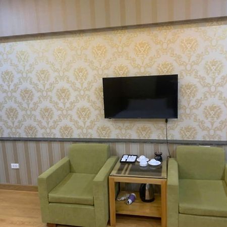 Venus Hotel Ha Noi Ханой Екстериор снимка